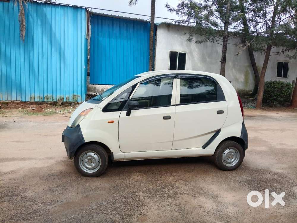 Tata Nano Xe, 2010, Petrol