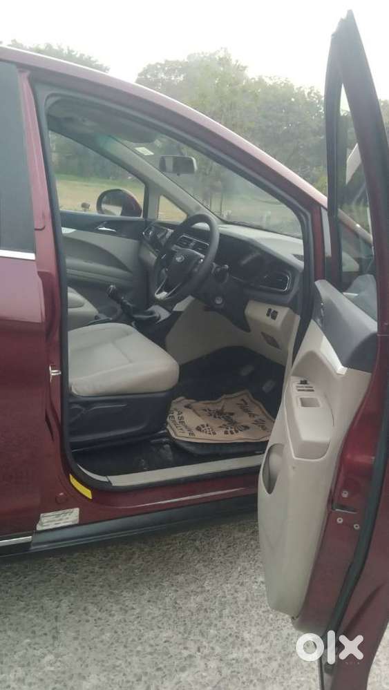 Mahindra Marazzo M8, 2019, Diesel