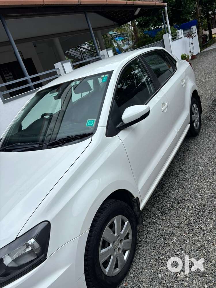 Volkswagen Ameo Petrol 2016