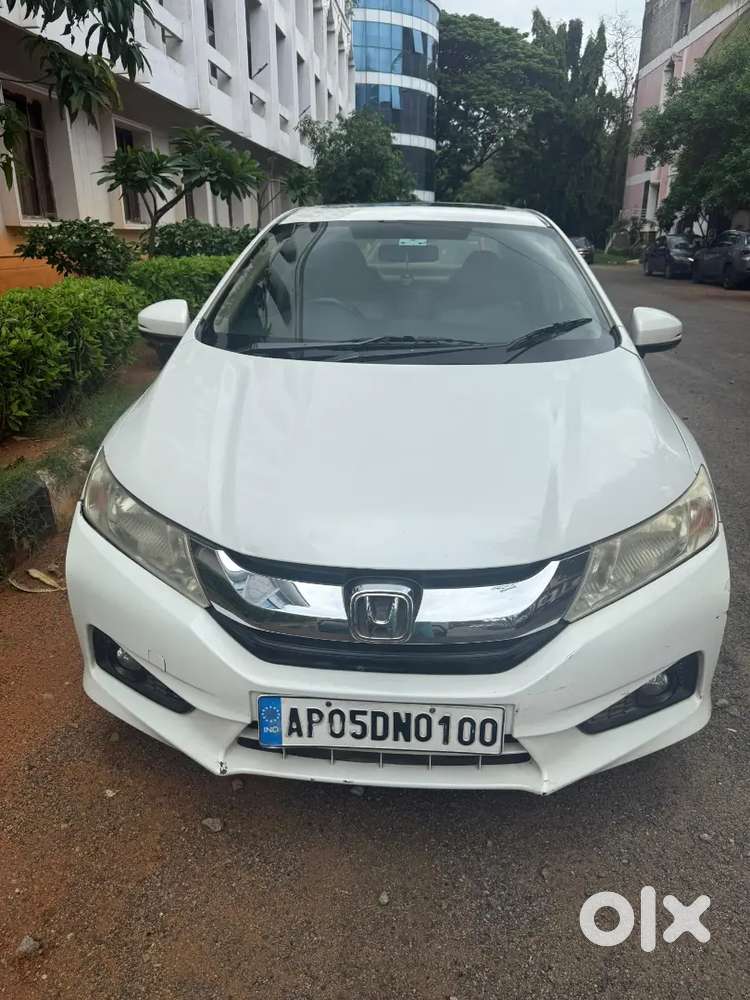 Honda City 1.5 V 2015 Mt Petrol