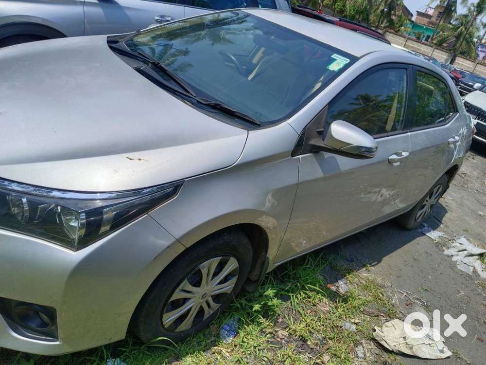 Toyota Corolla Altis 1.8 J, 2015, Petrol