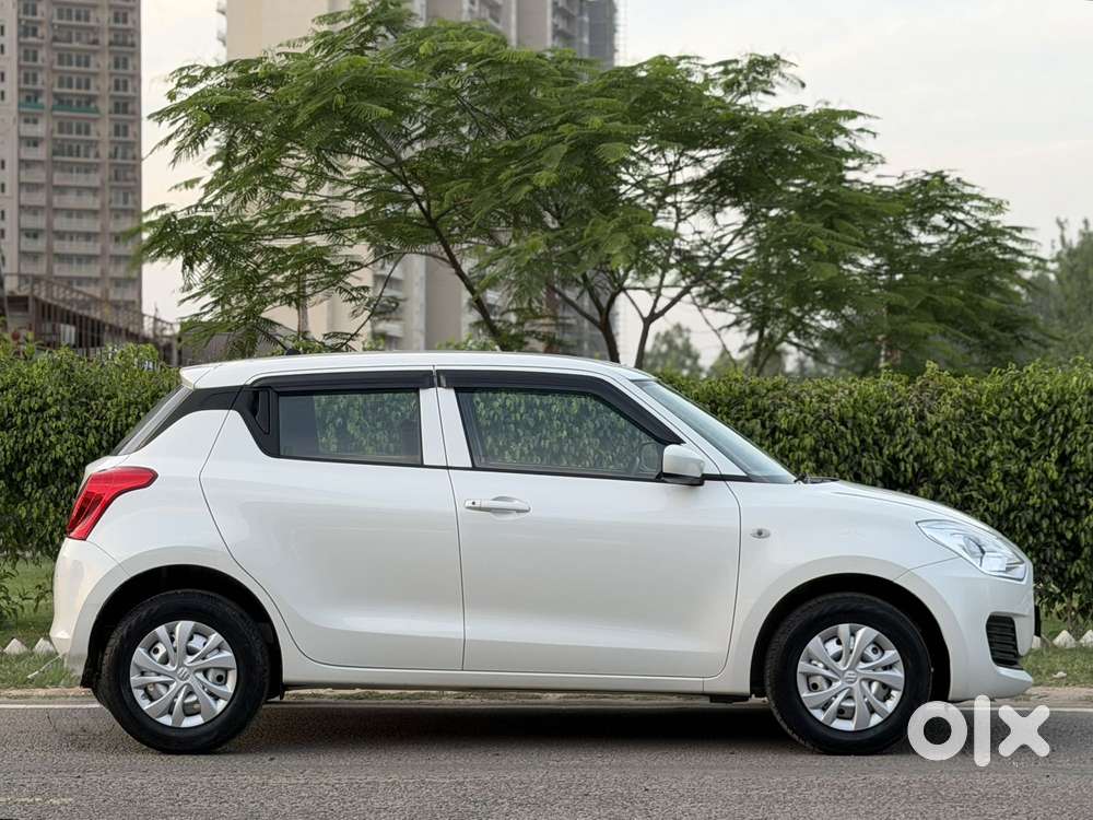 Maruti Suzuki Swift Lxi Option, 2022, Petrol