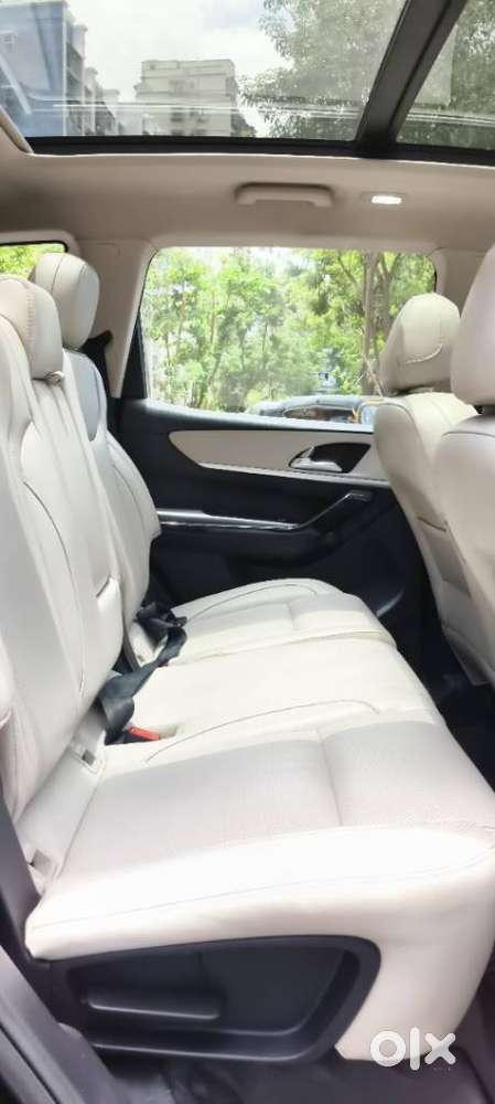 Mahindra Xuv700 2.2 Ax 7 Diesel At Str, 2022, Diesel