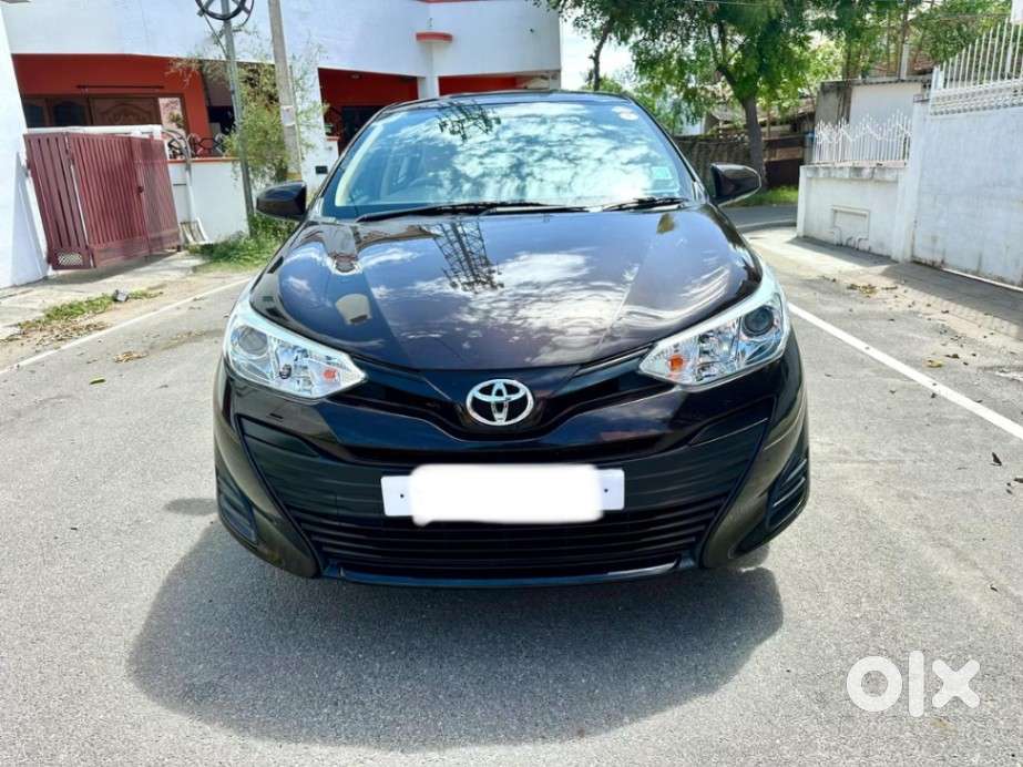 Toyota Yaris J Cvt, 2018, Petrol