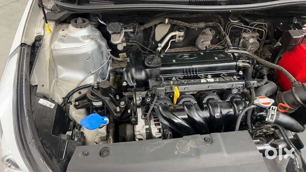 Hyundai Verna Fluidic 1.6 Vtvt Sx, 2017, Petrol