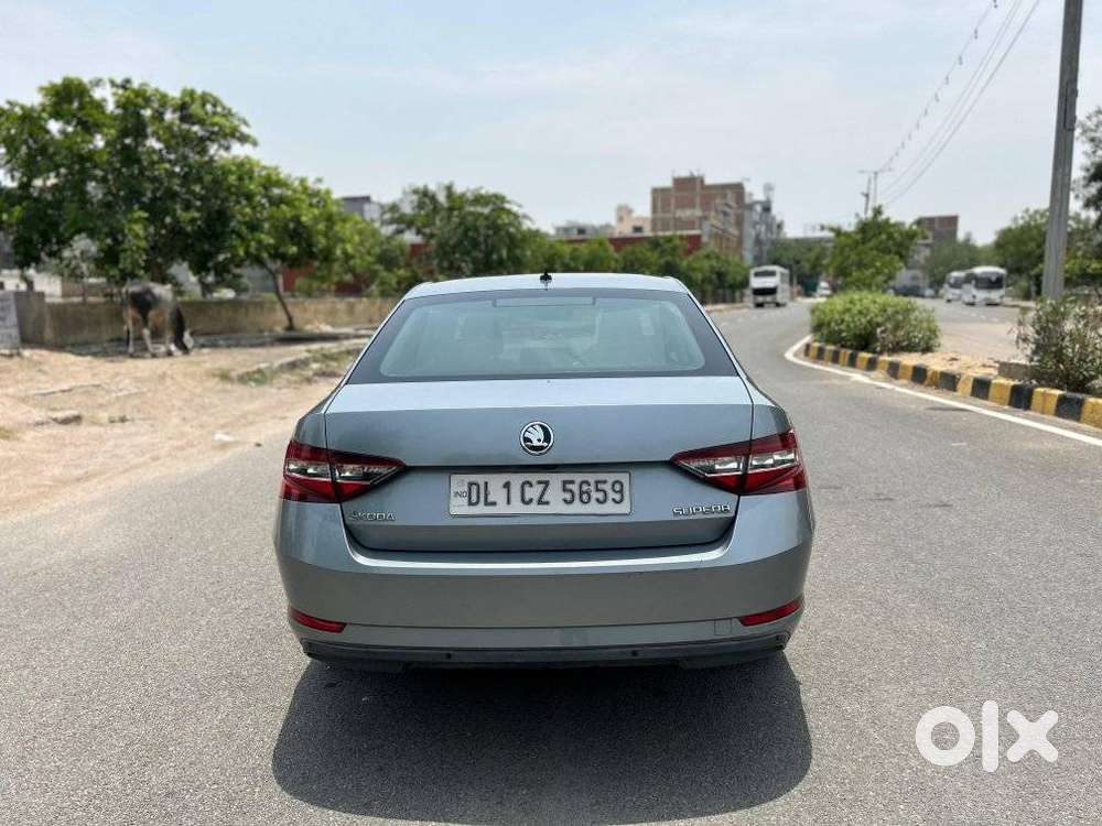 Skoda Superb Lk 1.8 Tsi At, 2018, Petrol