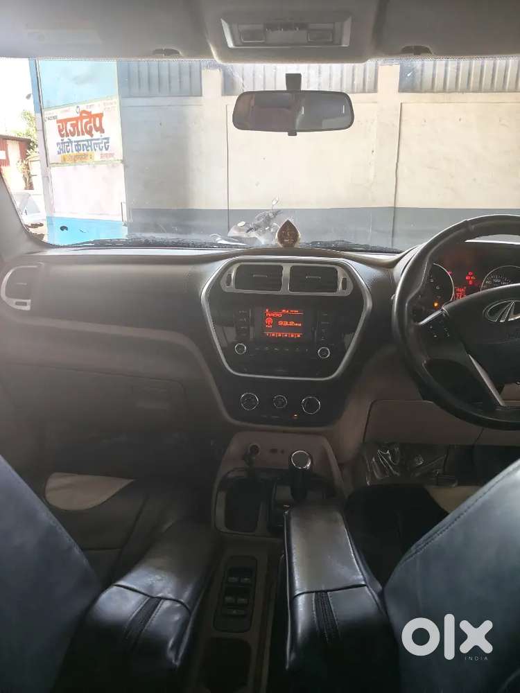 Mahindra Tuv 300 2017