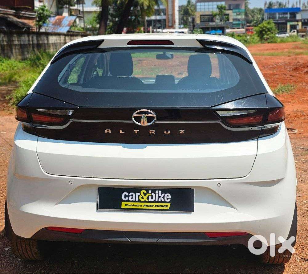 Tata Altroz 1.2 Xm Plus, 2022, Petrol