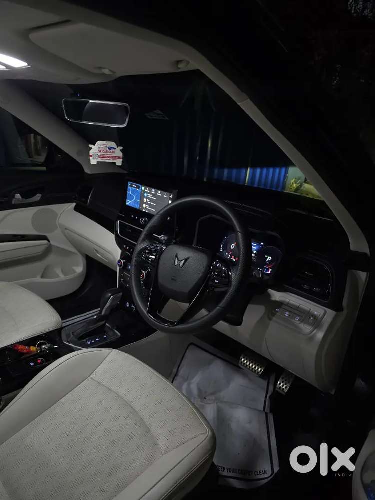 Mahindra Xuv 3xo Ax7l 2025 Petrol At With Extended Warranty - Top End
