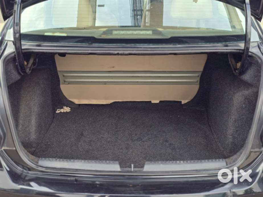 Volkswagen Vento 2010-2013 Petrol Comfortline, 2012, Petrol