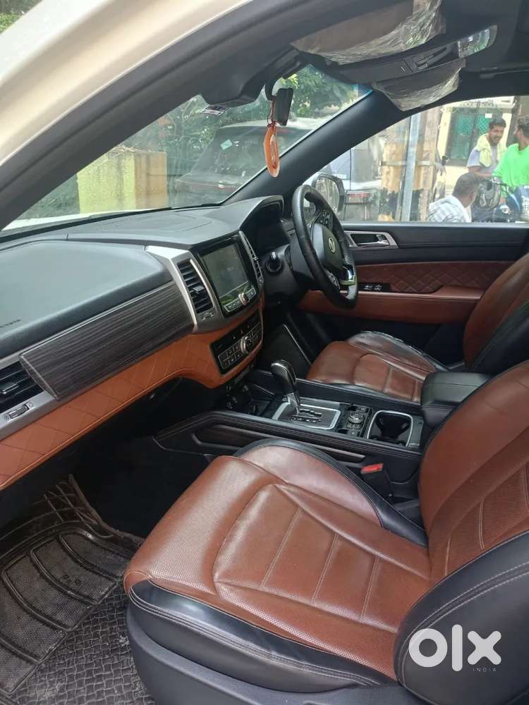 Mahindra Alturas G4 4wd At, 2019, Diesel