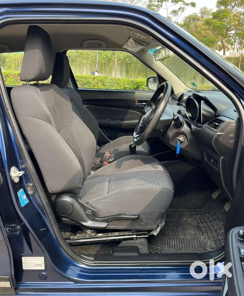 Maruti Suzuki Swift Vxi + Manual, 2022, Petrol