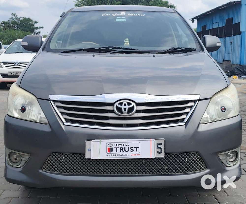 Toyota Innova 2.5 Vx 8 Seater Bs Iv, 2012, Diesel