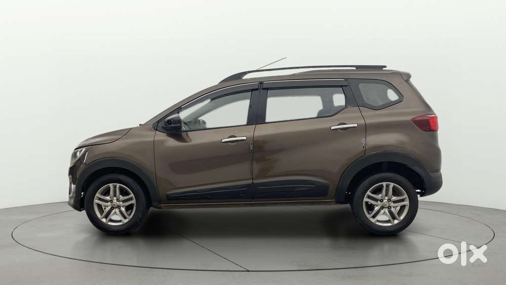 Renault Triber Rxz, 2023, Petrol