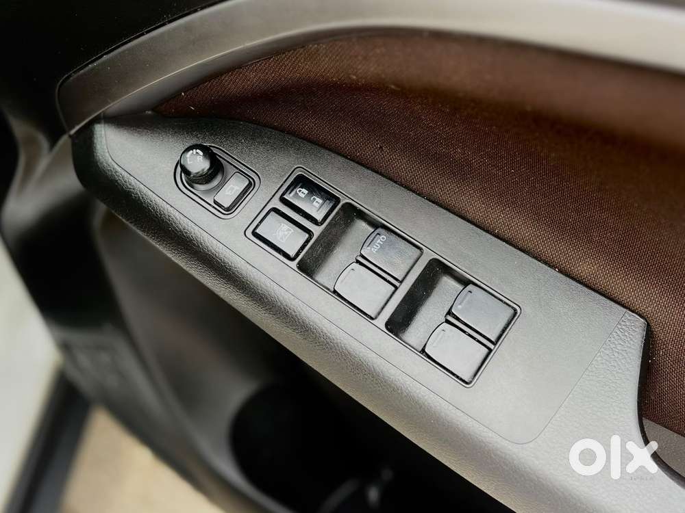 Maruti Suzuki Brezza 1.5 Zxi Smart Hybrid, 2023, Petrol