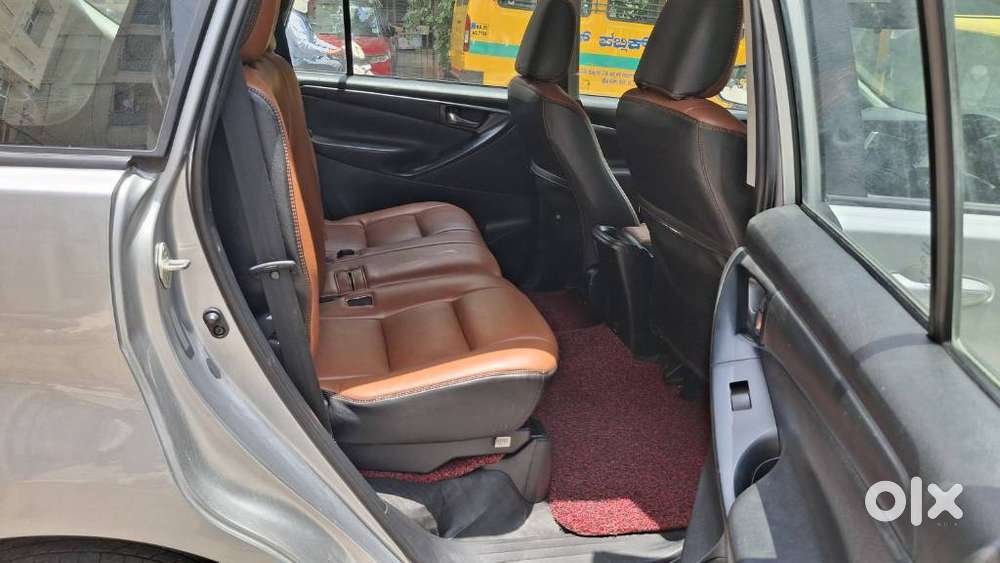 Toyota Innova Crysta 2.4 G Mt, 2023, Diesel