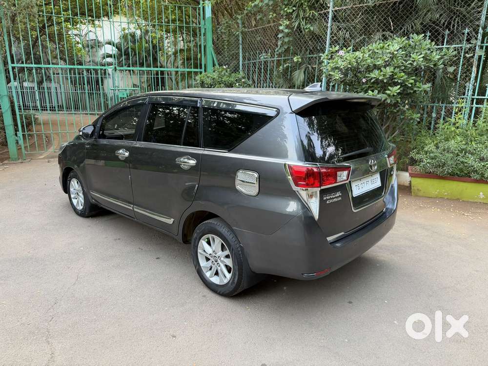 Toyota Innova Crysta 2.4 V 8 Str, 2017, Diesel