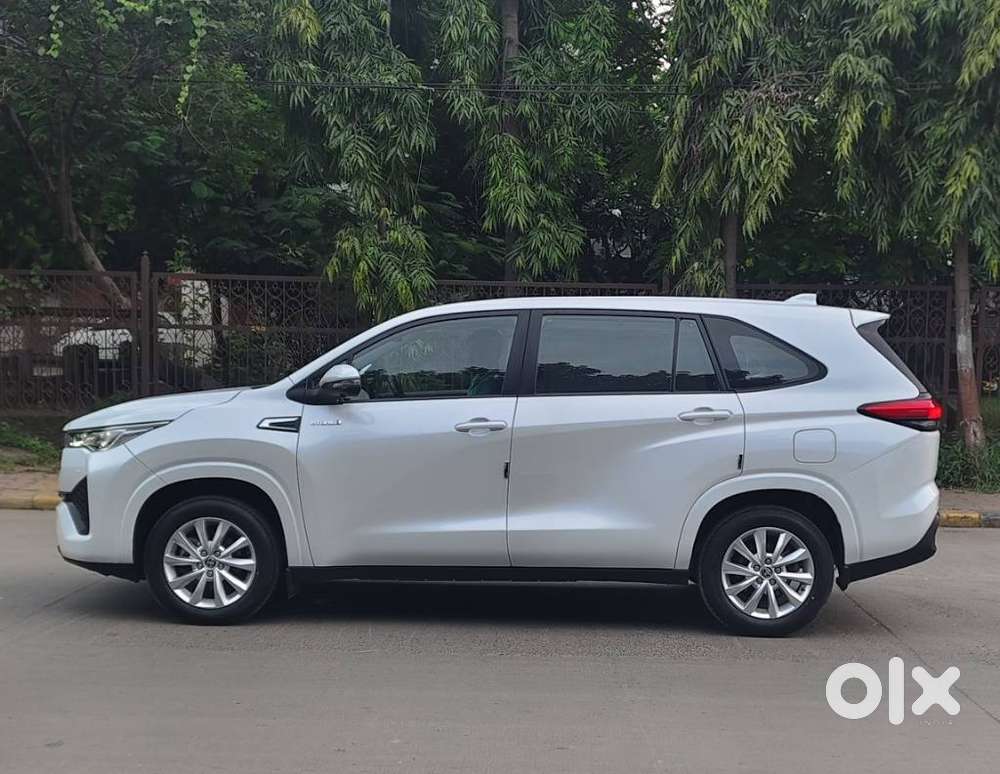 Toyota Innova Hycross 2.0 Vx Hybrid 8 Str, 2024, Petrol