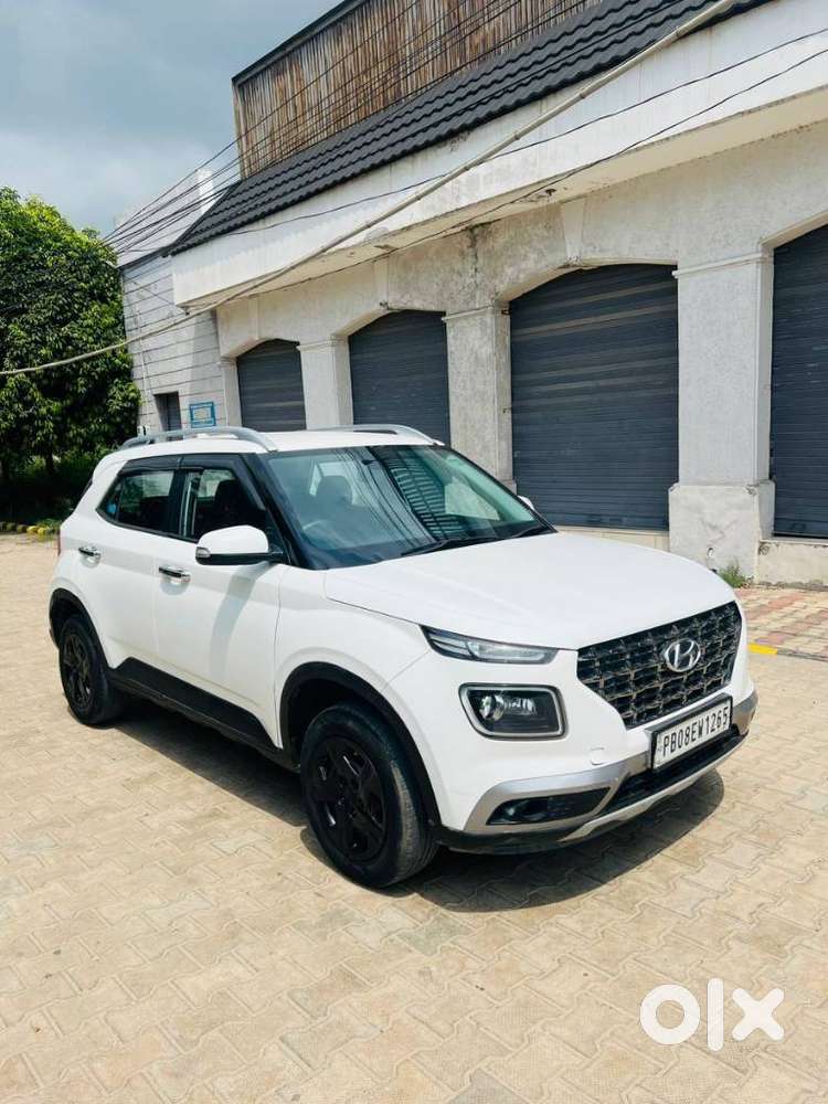 Hyundai Venue 1.2 S Plus, 2022, Petrol