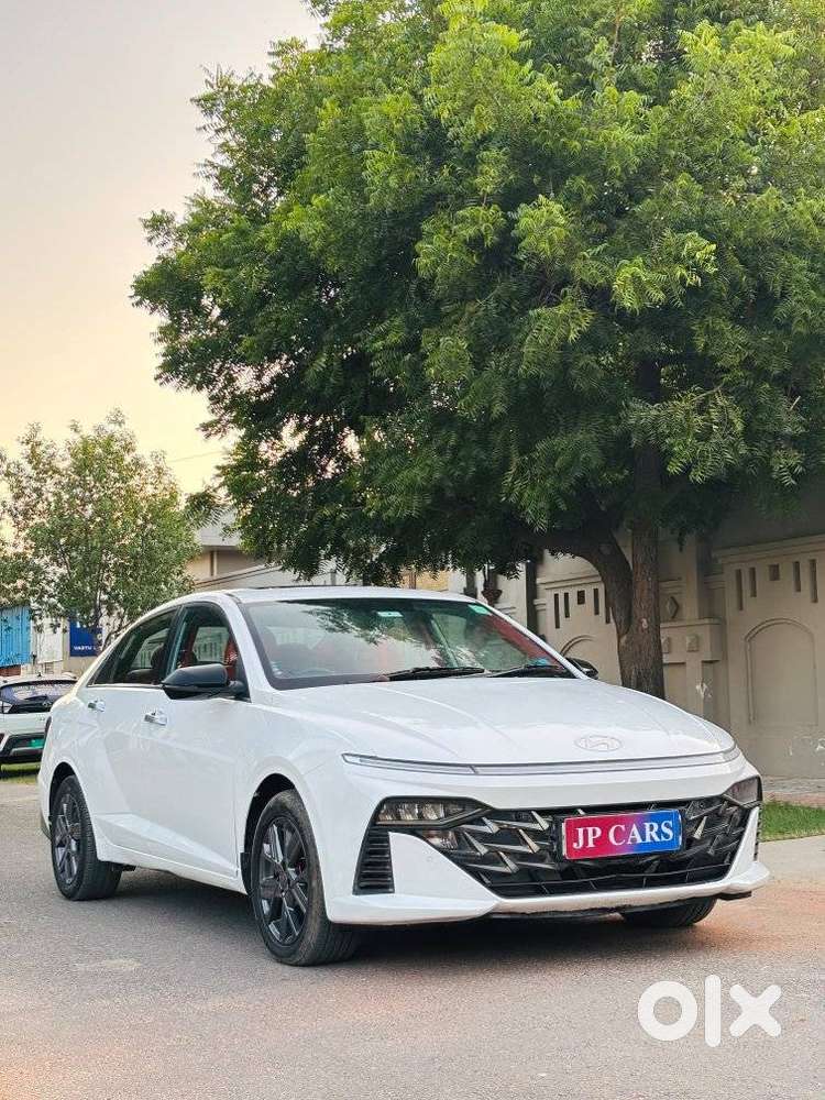 Hyundai Verna 1.5 Sx (o) Ivt, 2023, Petrol