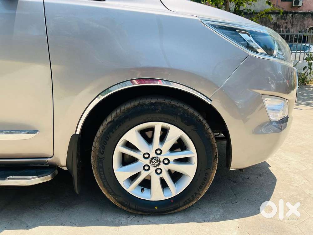 Toyota Innova Crysta 2.8 Z, 2017, Diesel