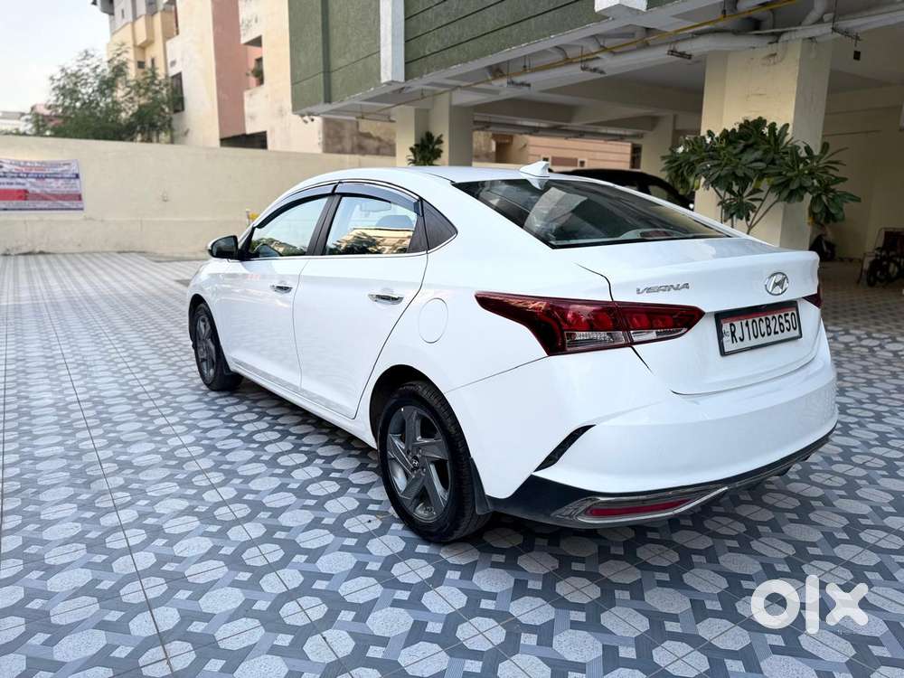 Hyundai Verna 1.5 Sx Ivt, 2021, Petrol