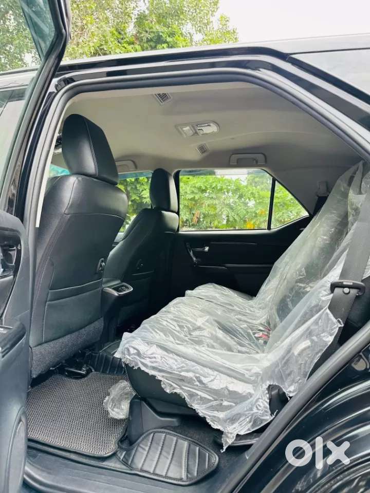 Toyota Fortuner 4x2 At 2.7 Petrol, 2025, Petrol