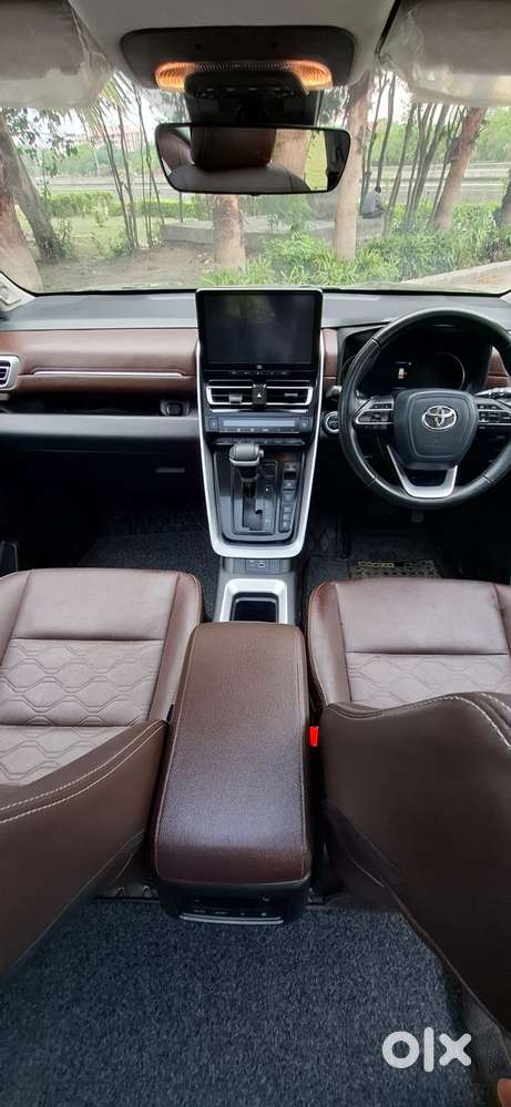 Toyota Innova Hycross 2.0 Zx Hybrid 7 Str, 2024, Petrol