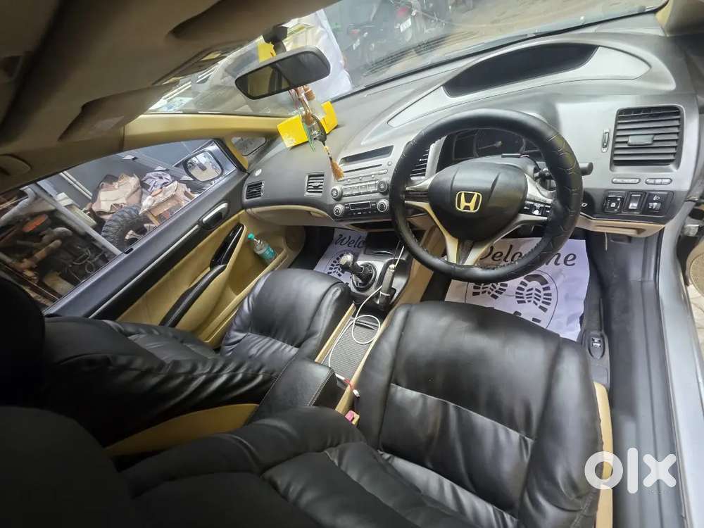 Honda Civic 1.8 E 2011