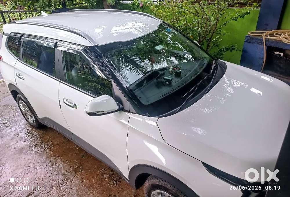 Kia Carens 2023 Petrol 18400 Km Driven
