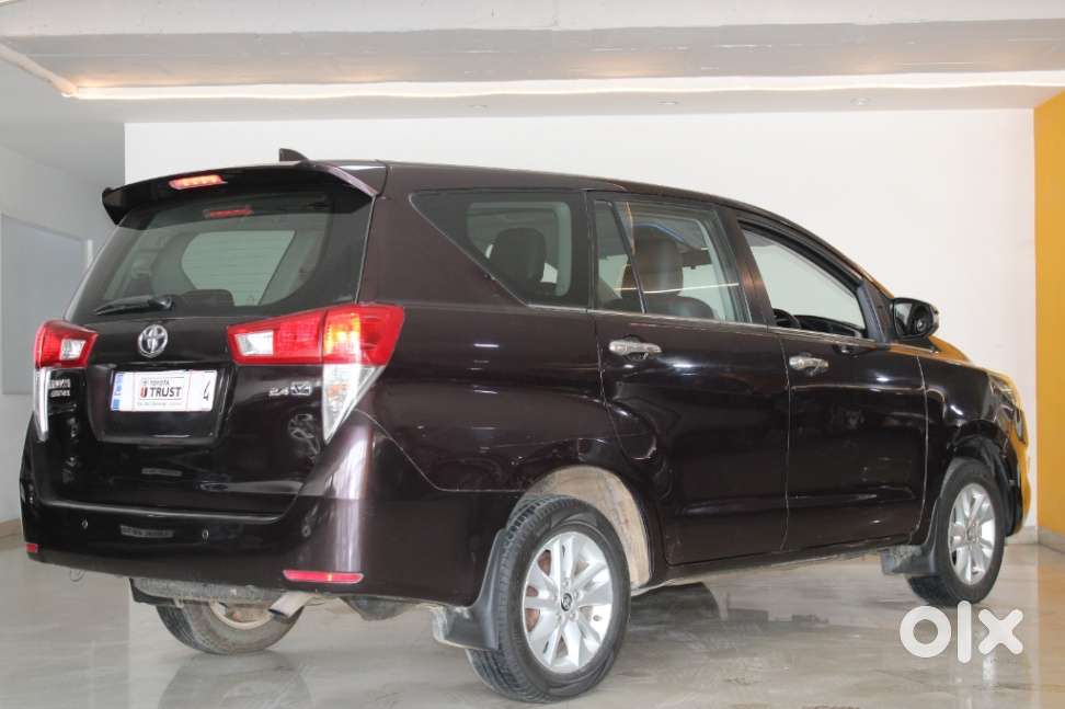 Toyota Innova Crysta 2.4 V, 2016, Diesel