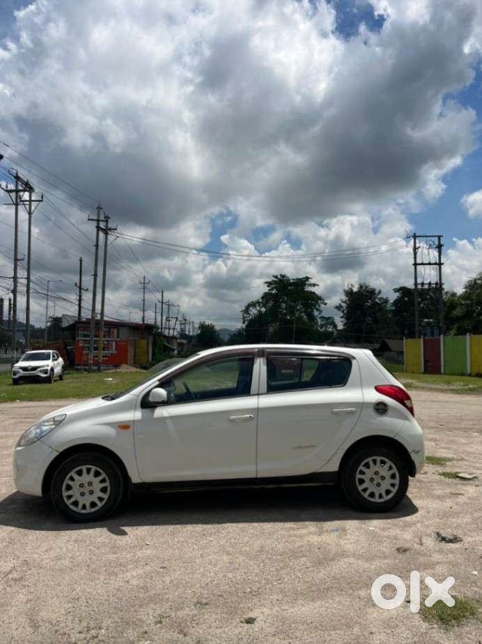 Hyundai I20 Magna 1.2 Mt, 2011, Petrol
