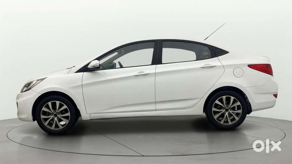 Hyundai Verna Fluidic 1.6 Vtvt Sx, 2013, Petrol