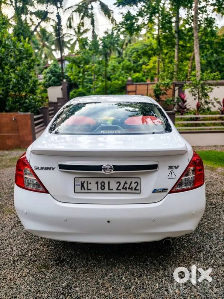 Nissan Sunny 2013