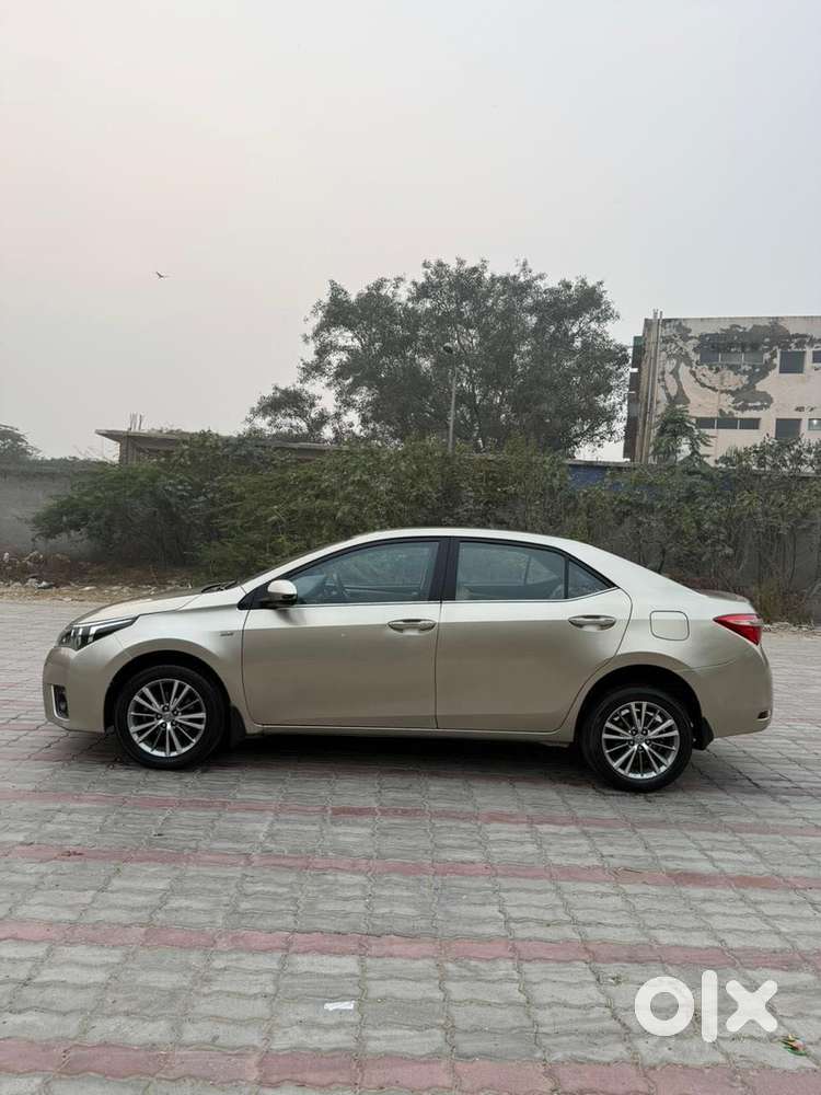 Toyota Corolla Altis Vl At, 2015, Petrol
