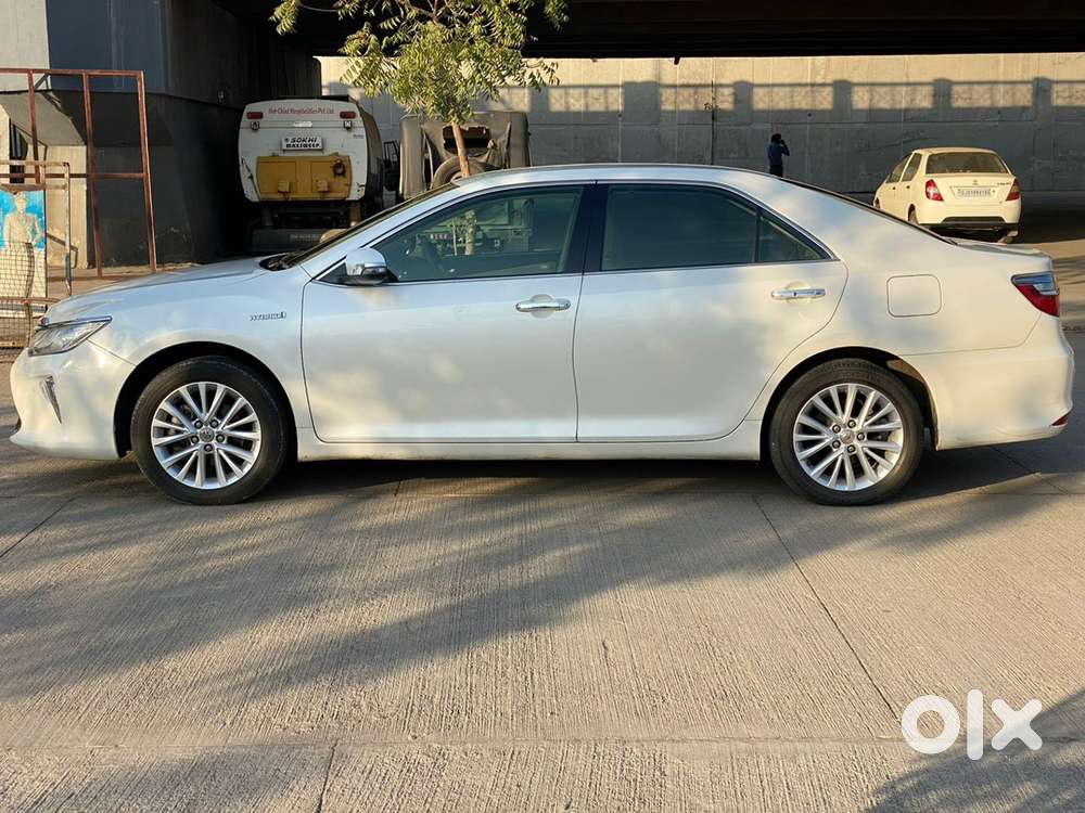 Toyota Camry 2016 Petrol Well Maintained