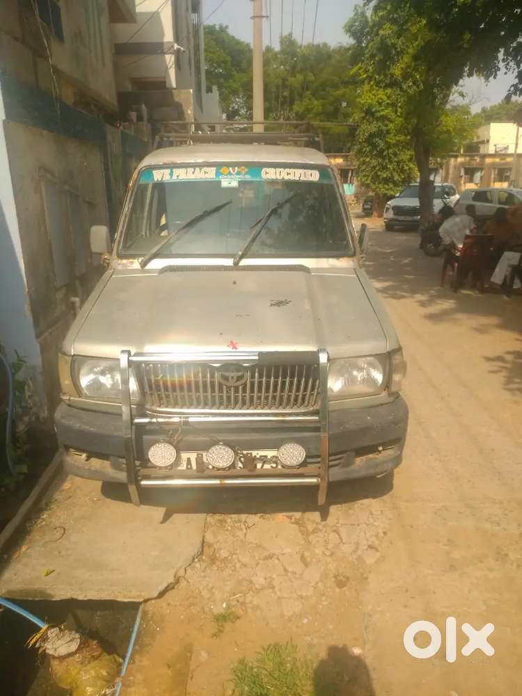 Toyota Qualis 2004 Diesel 150000 Km Driven Engine Ok Seal Tyers
