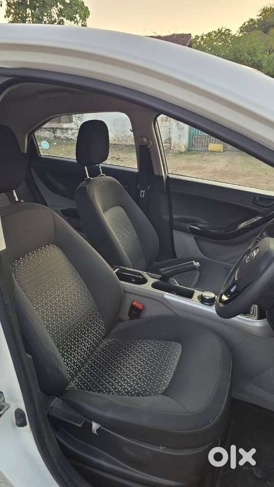 Tata Nexon 1.2 Revotron Xm, 2017, Petrol