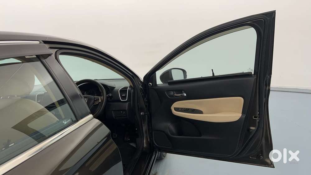 Honda City 1.5 V Mt, 2023, Petrol