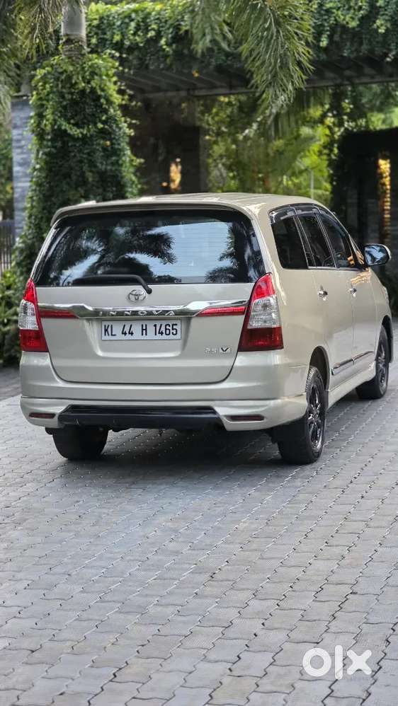 Toyota Innova Diesel 2012