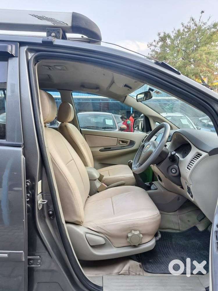 Toyota Innova 2.5 Gx 7 Str Bs-iii, 2011, Diesel