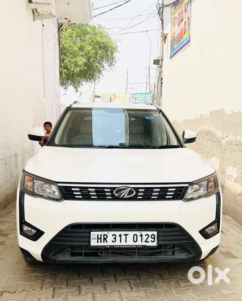 Mahindra Xuv300 2022 Petrol Well Maintained