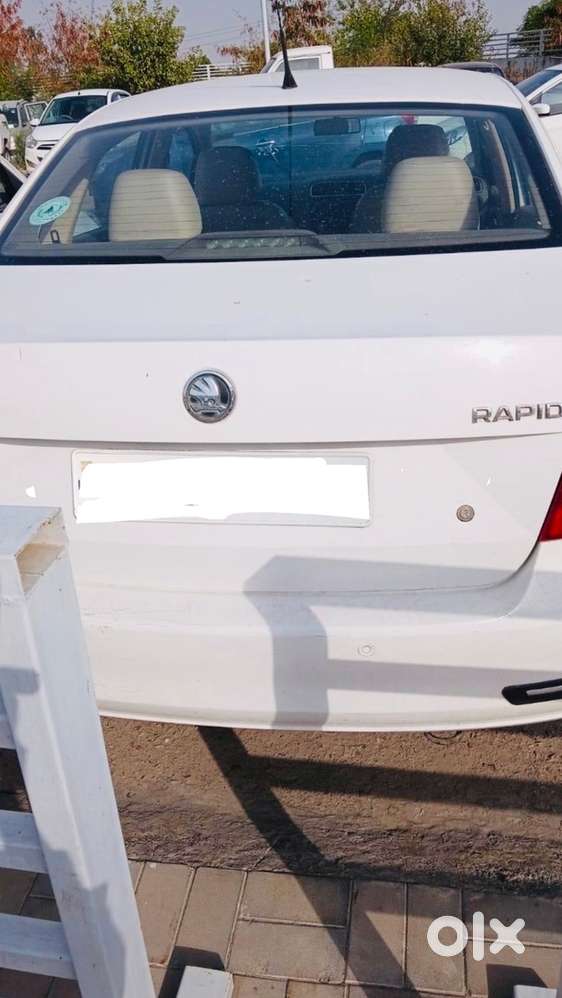 Skoda Rapid Petrol 2014