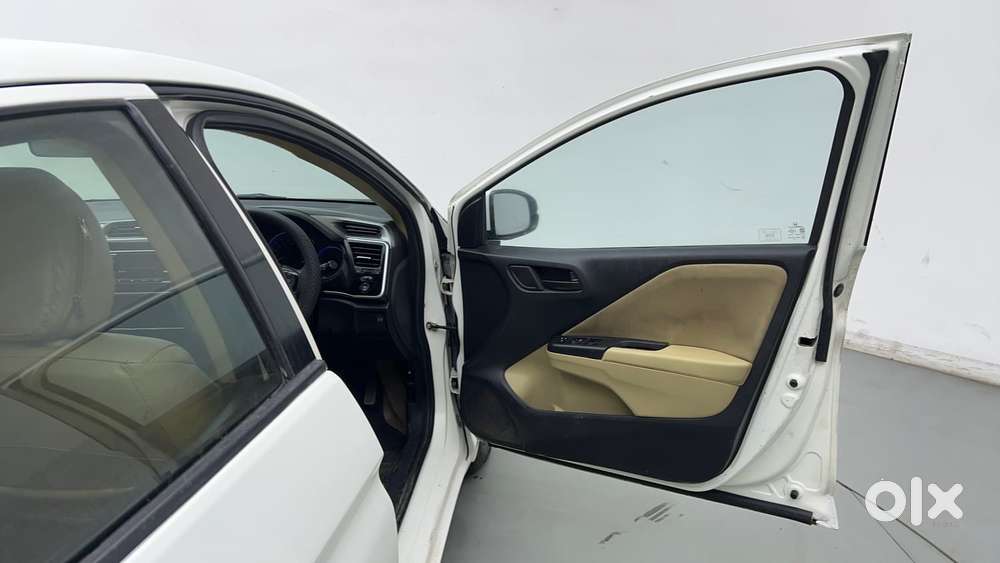 Honda City I-vtec Sv, 2015, Petrol