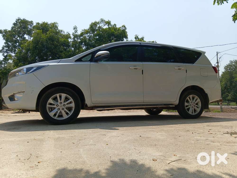 Toyota Innova Crysta 2023