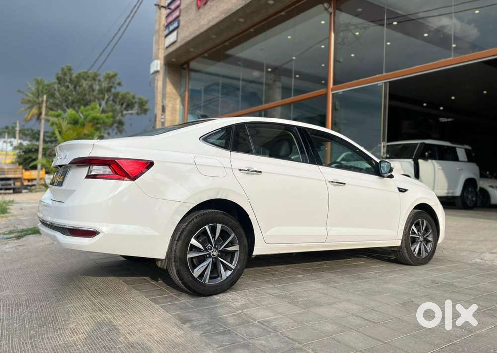 Skoda Slavia 1.0 Tsi Style At, 2024, Petrol
