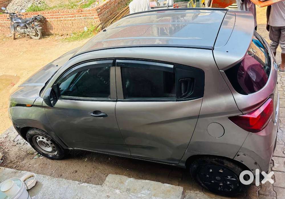 Mahindra Kuv100 Nxt 2018_petrol+cng