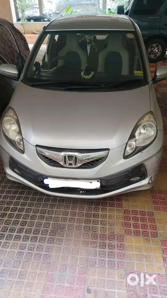 Honda Brio V Automatic 2012
