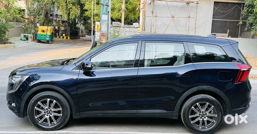 Mahindra Xuv700 2.0 Ax 7 Petrol At Str, 2023, Petrol
