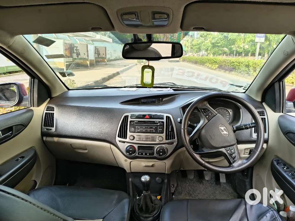 Hyundai I20 Sportz Cng 2013